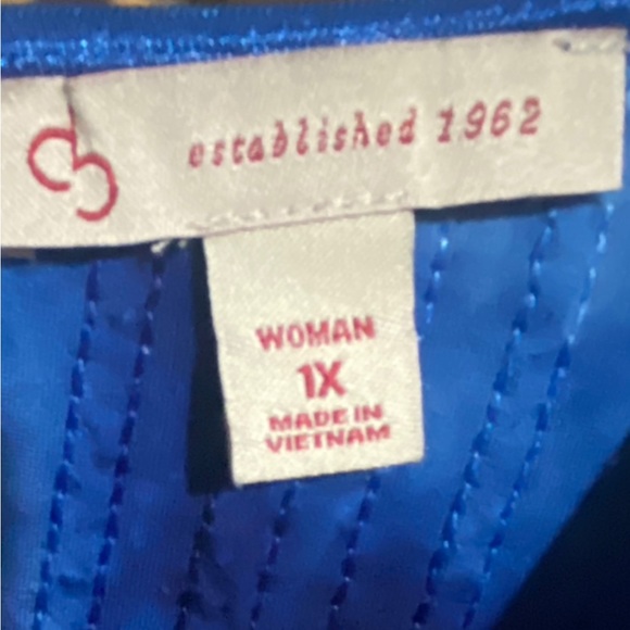 WOMENS TOP BLUE / SEQUINS 
By 3 ESTABLISHED 1962 
SIZE XL 

COLR 
BLUE - Picture 6 of 12